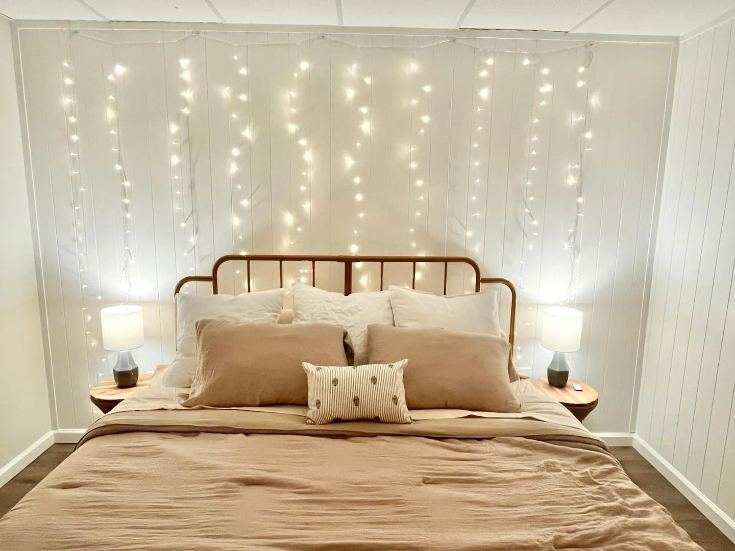 Boho Luxe Retreat - Bedroom 1 image 2